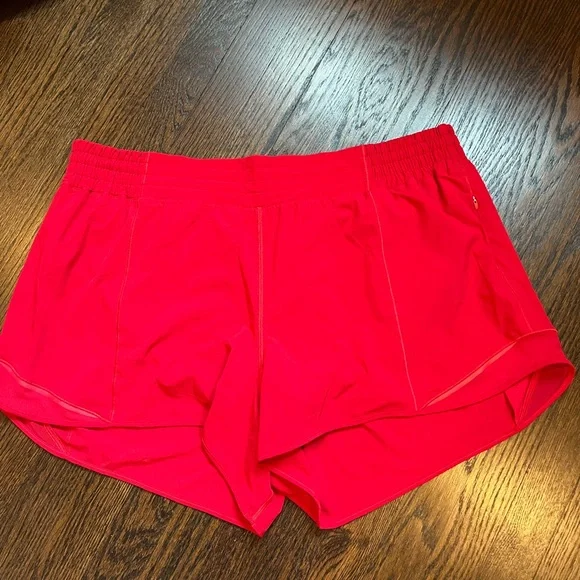 Lululemon hotty hot shorts - Picture 2 of 2